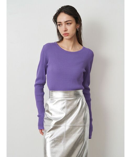 ELENDEEK（エレンディーク）の「バックオープンパイピングニット（ニット/セーター・レディース・オフホワイト/グレー/ブラック/パープル・FREE）」の4枚目の写真