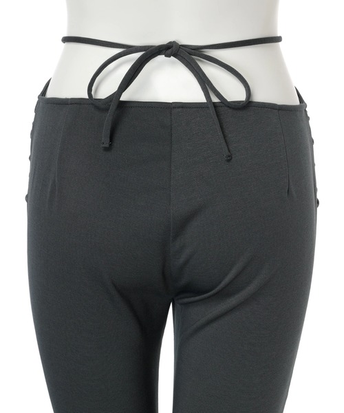 DURAS（デュラス）の「Gather flare pants（その他パンツ・レディース・チャコールグレー/ブラウン・SMALL/MEDIUM）」の4枚目の写真