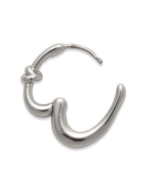 SNIDEL(スナイデル)の「リンクハートピアス(ピアス(両耳用)・レディース・ゴールド/シルバー・FREE)」の7枚目の写真