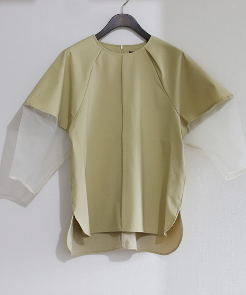 REAL CUBE（リアルキューブ）の「ランタンスリーブシアー切替えブラウス（シャツ/ブラウス・レディース・ブラック/ベージュ/オリーブ・M）」の3枚目の写真
