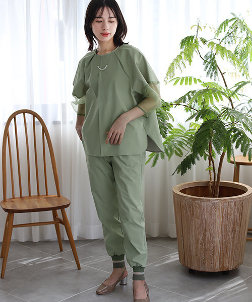 REAL CUBE（リアルキューブ）の「ランタンスリーブシアー切替えブラウス（シャツ/ブラウス・レディース・ブラック/ベージュ/オリーブ・M）」の5枚目の写真