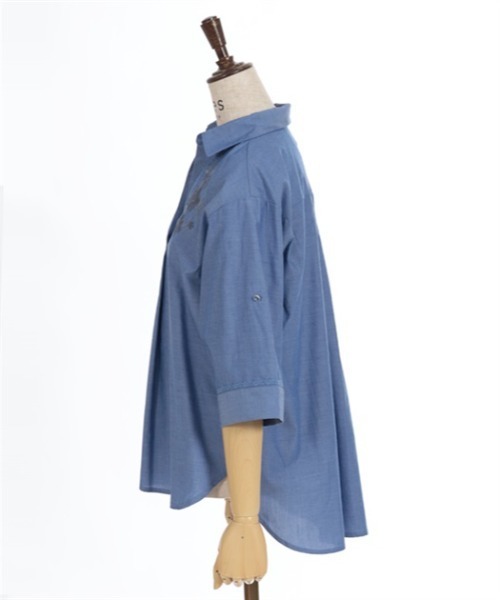 axes femme（アクシーズファム）の「花刺繍入スキッパーシャツ（シャツ/ブラウス・レディース・ホワイト/ブラック/ブルー・FREE）」の5枚目の写真