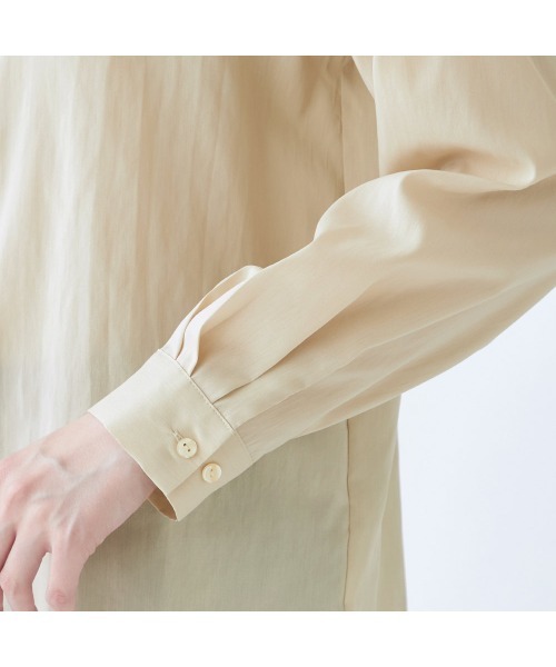 SUIT SELECT(スーツセレクト)の「【吸水速乾・ストレッチ素材】ほんのりシアーなメタル釦バンドカラーシャツ(シャツ/ブラウス・レディース・サックスブルー/ブラック/ピンク/ベージュ・S/M/L)」の20枚目の写真