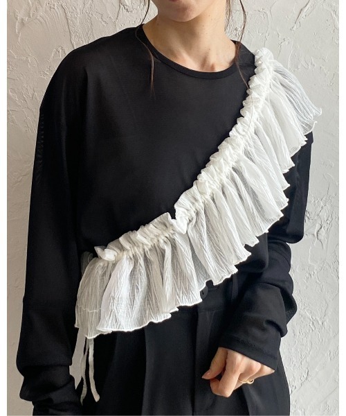 She's Closet（シーズクローゼット）の「ボリュームラメシアー付けフリル/つけ襟/ビスチェ【マルチウェイ】（付け襟・レディース・ホワイト/ブラック/アイボリー/サンドベージュ/ホワイト系その他/ブラック×シルバー/ブラック×ゴールド・FREE）」の17枚目の写真