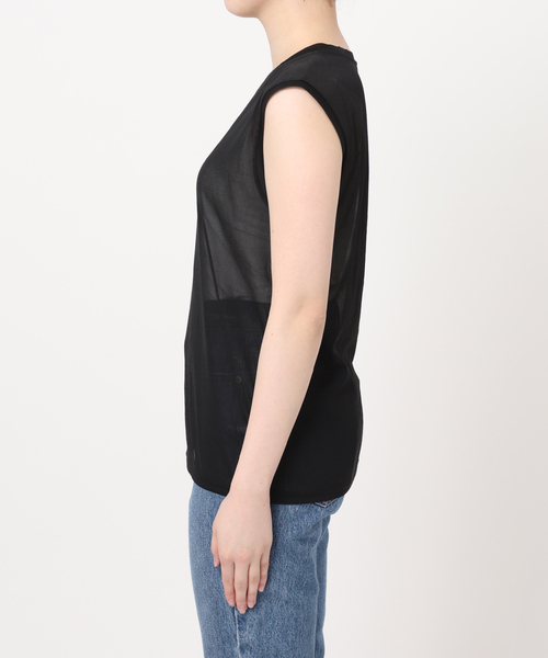 Noble(ノーブル)の「《追加》シアースキニーノースリーブトップス(Tシャツ/カットソー・レディース・チャコールグレー/ブラック/ホワイト/ベージュ・FREE)」の10枚目の写真