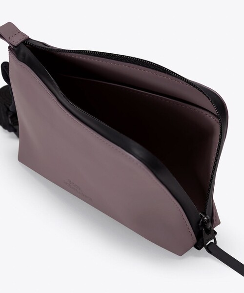 UCON ACROBATICS（ユーコンアクロバティックス）の「【UCON ACROBATICS/ユーコン・アクロバティックス】Otis Mini Shoulder Lotus（ショルダーバッグ・メンズ・ブラック/アイボリー/ラベンダー・FREE）」の19枚目の写真