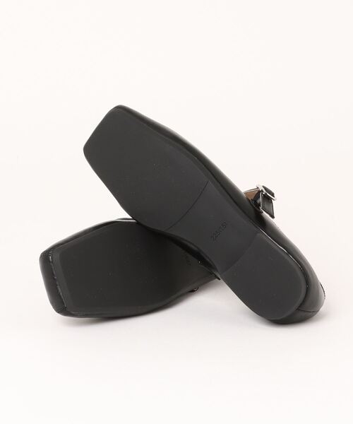 shoes365(シューズスリーシックスファイヴ)の「【shoes365】スクエアトゥのバックル付きパンプス(パンプス・レディース・ブラック/オフホワイト・23.0cm/23.5cm/24.0cm/24.5cm/25.0cm/22.5cm)」の4枚目の写真