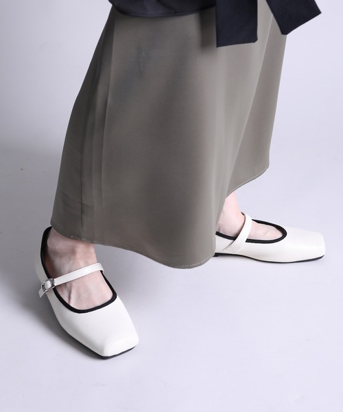 shoes365(シューズスリーシックスファイヴ)の「【shoes365】スクエアトゥのバックル付きパンプス(パンプス・レディース・ブラック/オフホワイト・23.0cm/23.5cm/24.0cm/24.5cm/25.0cm/22.5cm)」の9枚目の写真