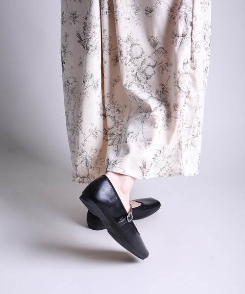 shoes365(シューズスリーシックスファイヴ)の「【shoes365】スクエアトゥのバックル付きパンプス(パンプス・レディース・ブラック/オフホワイト・23.0cm/23.5cm/24.0cm/24.5cm/25.0cm/22.5cm)」の13枚目の写真