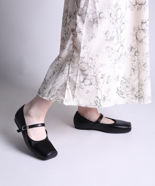 shoes365(シューズスリーシックスファイヴ)の「【shoes365】スクエアトゥのバックル付きパンプス(パンプス・レディース・ブラック/オフホワイト・23.0cm/23.5cm/24.0cm/24.5cm/25.0cm/22.5cm)」の14枚目の写真