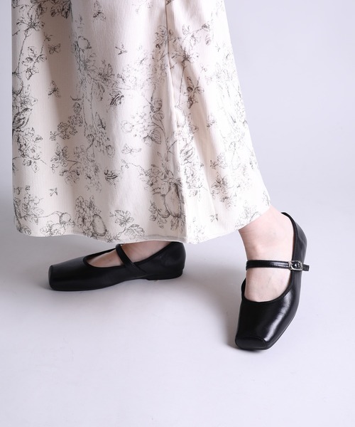 shoes365(シューズスリーシックスファイヴ)の「【shoes365】スクエアトゥのバックル付きパンプス(パンプス・レディース・ブラック/オフホワイト・23.0cm/23.5cm/24.0cm/24.5cm/25.0cm/22.5cm)」の15枚目の写真