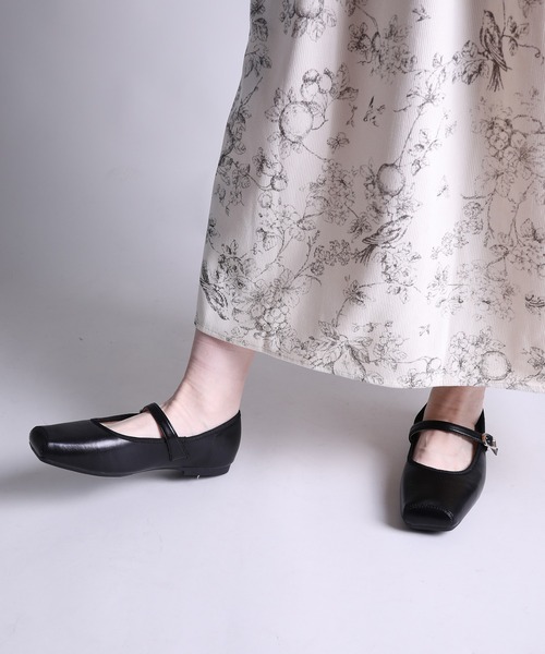 shoes365(シューズスリーシックスファイヴ)の「【shoes365】スクエアトゥのバックル付きパンプス(パンプス・レディース・ブラック/オフホワイト・23.0cm/23.5cm/24.0cm/24.5cm/25.0cm/22.5cm)」の16枚目の写真