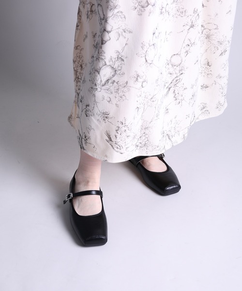 shoes365(シューズスリーシックスファイヴ)の「【shoes365】スクエアトゥのバックル付きパンプス(パンプス・レディース・ブラック/オフホワイト・23.0cm/23.5cm/24.0cm/24.5cm/25.0cm/22.5cm)」の18枚目の写真