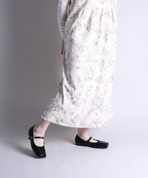 shoes365(シューズスリーシックスファイヴ)の「【shoes365】スクエアトゥのバックル付きパンプス(パンプス・レディース・ブラック/オフホワイト・23.0cm/23.5cm/24.0cm/24.5cm/25.0cm/22.5cm)」の22枚目の写真