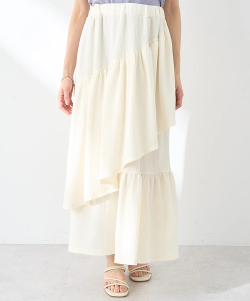 earth music&ecology(アースミュージックアンドエコロジー)の「カットティアードスカート(スカート・レディース・ブラック/ラベンダー/アイボリー・FREE)」の2枚目の写真