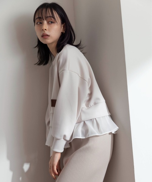 Eimee Law(エイミーロウ)の「ヘムフリル ボンディング クロップド プルオーバー(その他トップス・レディース・アイボリー/ブラック/ライトグレー・38)」の11枚目の写真