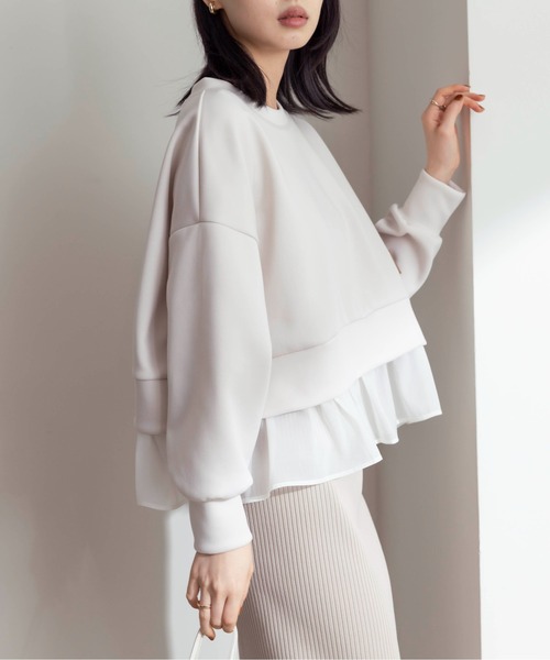 Eimee Law(エイミーロウ)の「ヘムフリル ボンディング クロップド プルオーバー(その他トップス・レディース・アイボリー/ブラック/ライトグレー・38)」の16枚目の写真