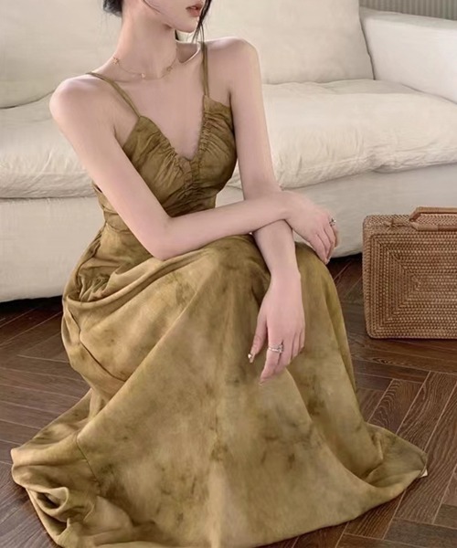 Miniministore(ミニミニストア)の「セクシーキャミワンピース ホルターネック(ワンピース・レディース・ライトブラウン/ベージュ/ブラック・FREE)」の20枚目の写真