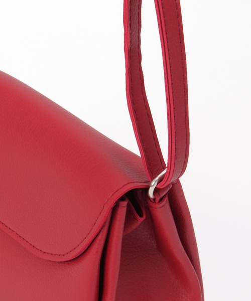 notch.（ノッチ）の「カブセミニショルダーバッグ（ショルダーバッグ・レディース・シルバー系/ブラック/レッド/オフホワイト・ONESIZE）」の12枚目の写真