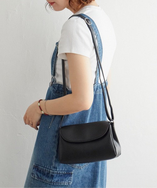 notch.（ノッチ）の「カブセミニショルダーバッグ（ショルダーバッグ・レディース・シルバー系/ブラック/レッド/オフホワイト・ONESIZE）」の19枚目の写真