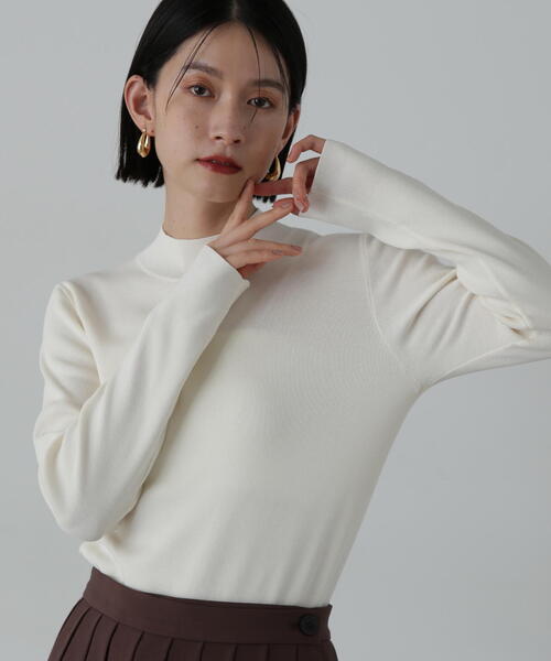 N.(N. Natural Beauty Basic)(エヌエヌナチュラルビューティーベーシック)の「総針ボトルネック長袖ニット(ニット/セーター・レディース・ブラウン/オレンジ/ブラック/オフホワイト・MEDIUM)」の12枚目の写真