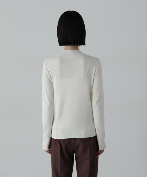 N.(N. Natural Beauty Basic)(エヌエヌナチュラルビューティーベーシック)の「総針ボトルネック長袖ニット(ニット/セーター・レディース・ブラウン/オレンジ/ブラック/オフホワイト・MEDIUM)」の21枚目の写真