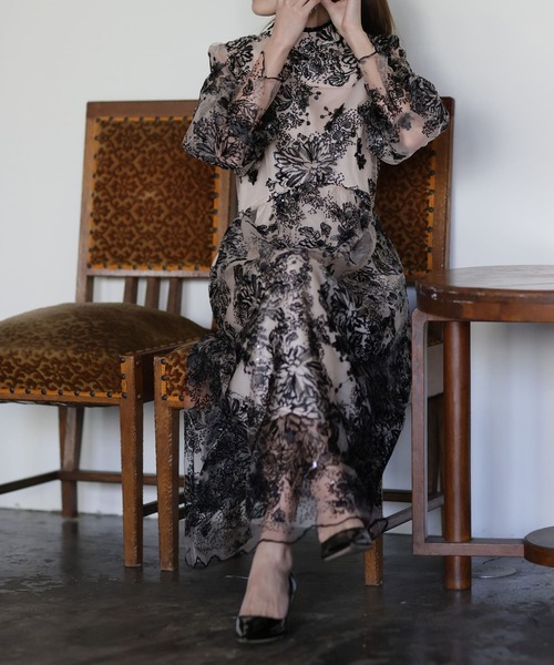 HUG.U（ハグユー）の「袖あり。ボレロ・ネックレス要らずな『結婚式ワンピ』（ワンピース・レディース・ネイビー/ラベンダー/ライトベージュ/ブラック・M/L/XL）」の18枚目の写真