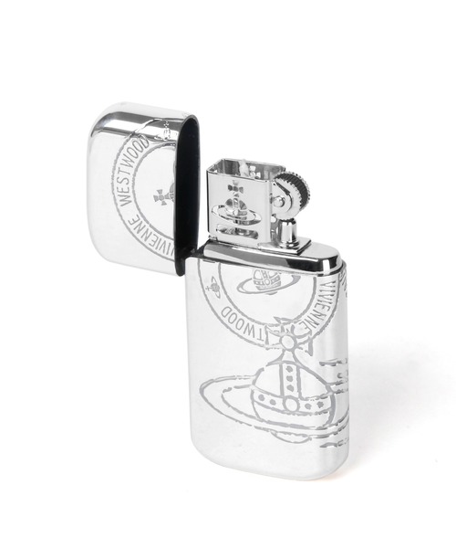 Vivienne Westwood ACCESSORIES（ヴィヴィアンウエストウッドアクセサリー）の「スタンプ オイルライター【859931 5311ER】（アッシュトレイ/ライター・メンズ・シルバー・FREE）」の4枚目の写真