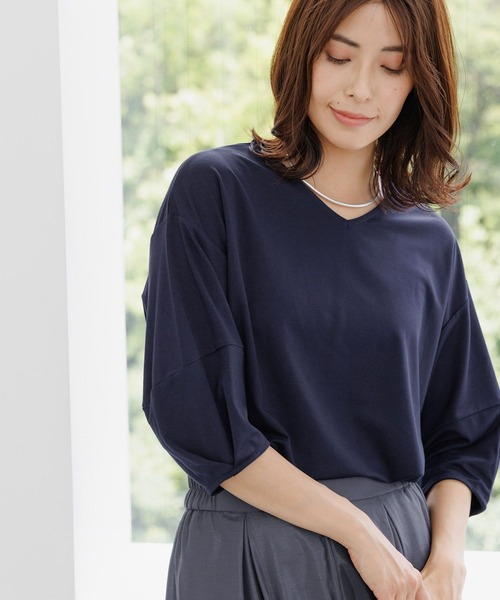 Elura（エルーラ）の「ドレスアップ袖コンVネックプルオーバー/144238（Tシャツ/カットソー・レディース・チャコールグレー/ネイビー/ホワイト・LARGE/MEDIUM）」の3枚目の写真