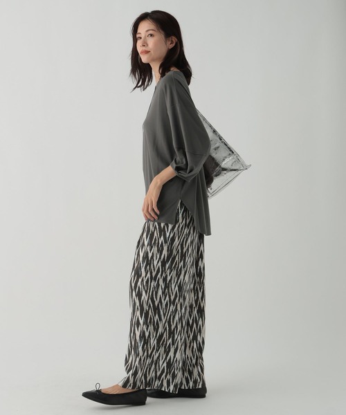 Elura（エルーラ）の「ドレスアップ袖コンVネックプルオーバー/144238（Tシャツ/カットソー・レディース・チャコールグレー/ネイビー/ホワイト・LARGE/MEDIUM）」の10枚目の写真