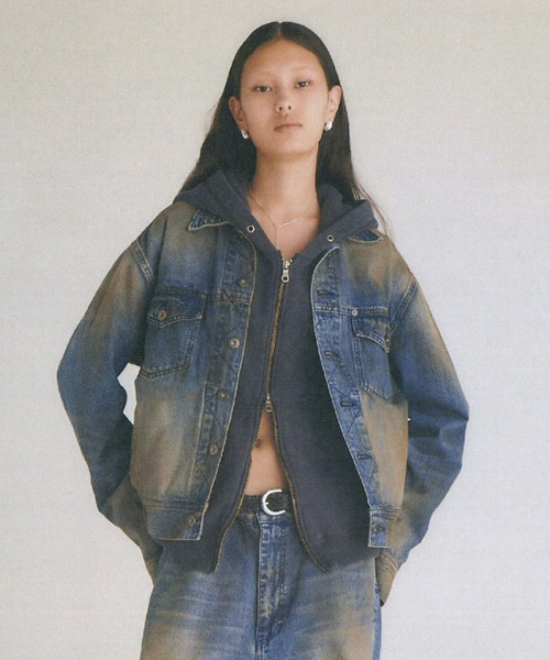 Juha（ユハ）の「RUST SHORT DENIM JACKET（デニムジャケット・メンズ・インディゴブルー/ブラック・4/3）」の2枚目の写真