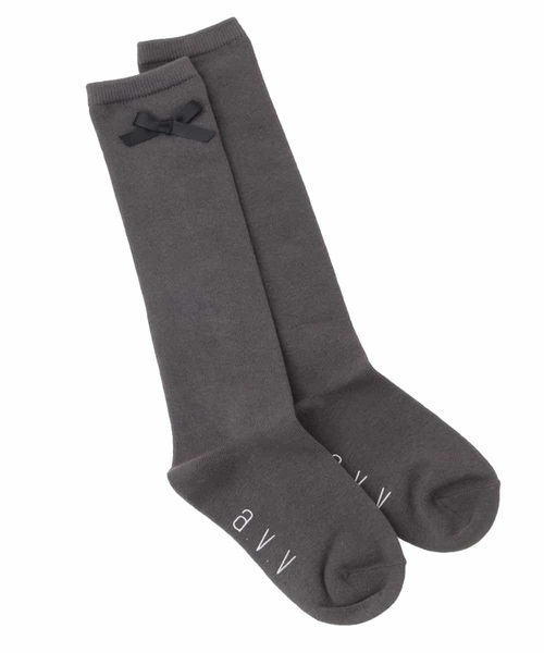 a.v.v（アーヴェヴェ）の「[KIDS]ワンポイントリボンハイソックス（ソックス/靴下・キッズ・ブラック/グレー・20/23）」の3枚目の写真