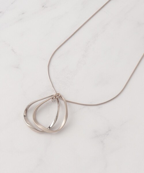 SHOO・LA・RUE（シューラルー）の「◆ウェーブオープンドロップネックレス（ネックレス・レディース・ゴールド/シルバー/ブロンズ・00）」の3枚目の写真
