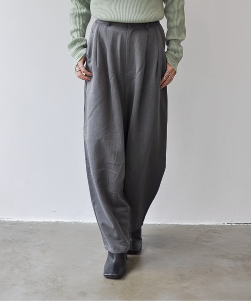 Meli rich（メリーリッチ）の「タックカーブスラックス（スラックス・レディース・グレー/チャコールグレー/ブラック/ベージュ・FREE）」の15枚目の写真