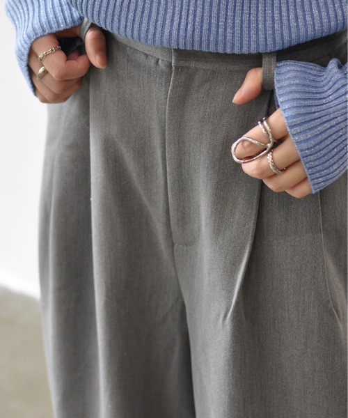 Meli rich（メリーリッチ）の「タックカーブスラックス（スラックス・レディース・グレー/チャコールグレー/ブラック/ベージュ・FREE）」の13枚目の写真