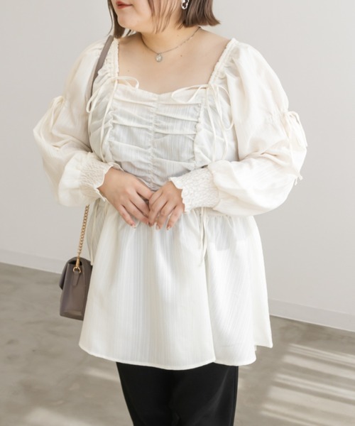 CLETTE(クレット)の「リボン使いスクエアネックブラウス(シャツ/ブラウス・レディース・ピンク/アイボリー/ブルーグレー/ブラック・LL/3L/4L)」の1枚目の写真