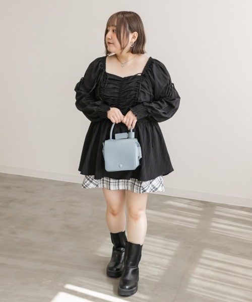 CLETTE(クレット)の「リボン使いスクエアネックブラウス(シャツ/ブラウス・レディース・ピンク/アイボリー/ブルーグレー/ブラック・LL/3L/4L)」の9枚目の写真