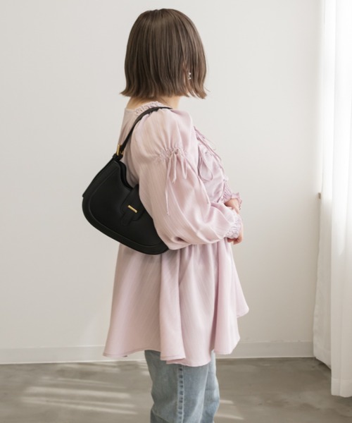 CLETTE(クレット)の「リボン使いスクエアネックブラウス(シャツ/ブラウス・レディース・ピンク/アイボリー/ブルーグレー/ブラック・LL/3L/4L)」の19枚目の写真