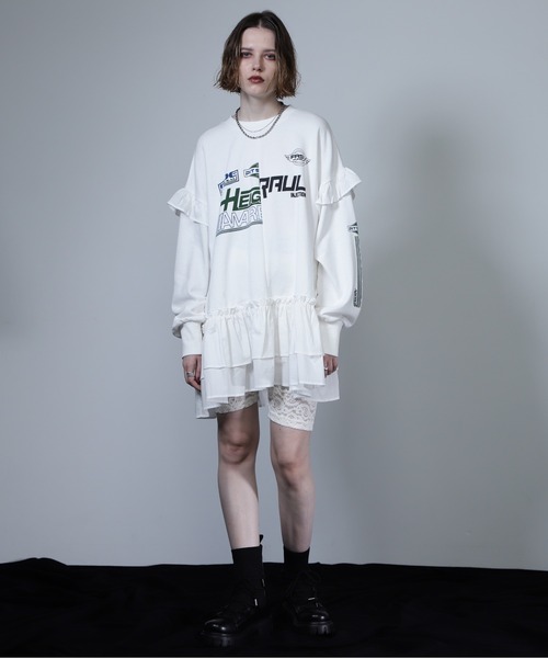 新品✨ローズバッド 完売品 スポーツロゴフリルドッキングチュニック スウェット ROSE BUD（ローズバッド）の「スポーツロゴ フリルドッキング