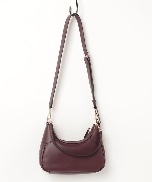 Guess(ゲス)の「BERKTON Mini Top Zip ショルダーバッグ レディース(ショルダーバッグ・レディース・ボルドー/オフホワイト・ONE SIZE)」の6枚目の写真