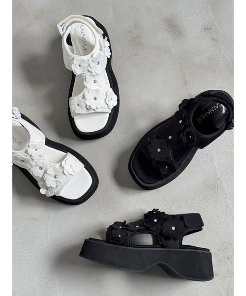 CALNAMUR（カルナムール）の「3D FLOWER SPORTS SANDALS/3Dフラワースポーツサンダル（サンダル・レディース・ブラック/ホワイト・SMALL/MEDIUM/LARGE）」の14枚目の写真
