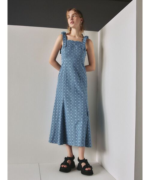 CALNAMUR（カルナムール）の「3D FLOWER SPORTS SANDALS/3Dフラワースポーツサンダル（サンダル・レディース・ブラック/ホワイト・SMALL/MEDIUM/LARGE）」の8枚目の写真