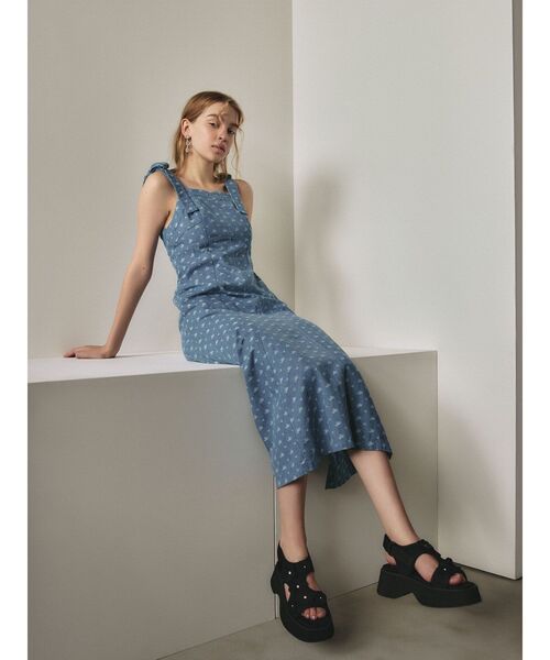 CALNAMUR（カルナムール）の「3D FLOWER SPORTS SANDALS/3Dフラワースポーツサンダル（サンダル・レディース・ブラック/ホワイト・SMALL/MEDIUM/LARGE）」の6枚目の写真