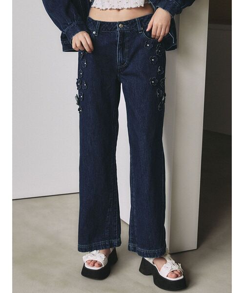 CALNAMUR（カルナムール）の「3D FLOWER SPORTS SANDALS/3Dフラワースポーツサンダル（サンダル・レディース・ブラック/ホワイト・SMALL/MEDIUM/LARGE）」の4枚目の写真