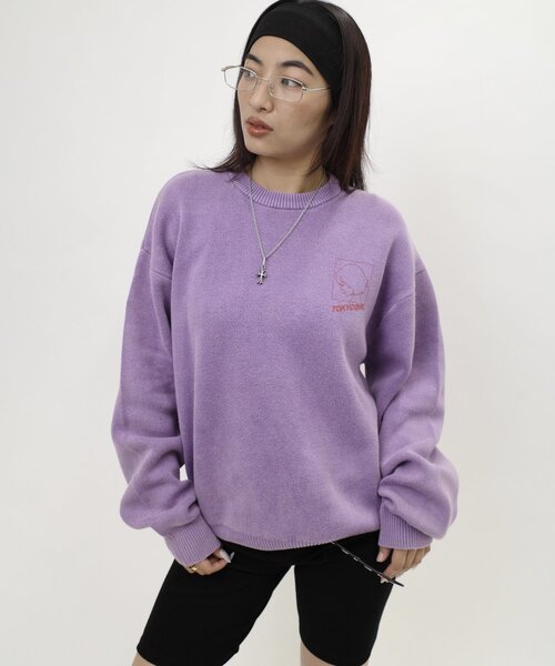 WHO'S WHO gallery（フーズフーギャラリー）の「【WEB限定】(UNISEX/ユニセックス)トーキョーガールニット（ニット/セーター・レディース・パープル/ライトグレー/ブラック・MEDIUM/LARGE）」の15枚目の写真