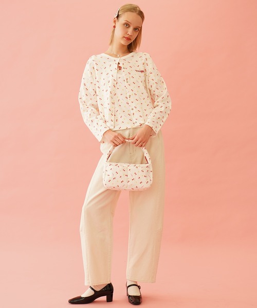 MILKFED.(ミルクフェド)の「CHERRY PATTERN HAND BAG(ハンドバッグ・レディース・グレー/オフホワイト・ONE SIZE)」の22枚目の写真