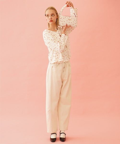 MILKFED.(ミルクフェド)の「CHERRY PATTERN HAND BAG(ハンドバッグ・レディース・グレー/オフホワイト・ONE SIZE)」の19枚目の写真