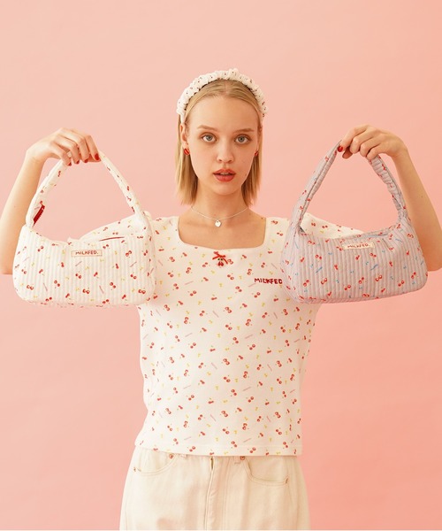 MILKFED.(ミルクフェド)の「CHERRY PATTERN HAND BAG(ハンドバッグ・レディース・グレー/オフホワイト・ONE SIZE)」の16枚目の写真