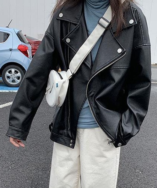 gossip!ロサンゼルス(ゴシップロサンゼルス)の「YUGA 合成皮革ルーズサイズ オートバイジャケット(ライダースジャケット・レディース・ブラック・M/L)」の6枚目の写真