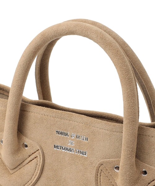 YOUNG&OLSEN The DRYGOODS STORE(ヤングアンドオルセン)の「YOUNG&OLSEN: ウルトラスエード トート M(トートバッグ・レディース・ベージュ/ブラック・ONE SIZE)」の5枚目の写真